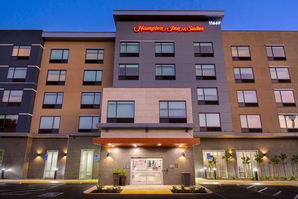 Hampton Inn & Suites Ontario Rancho Cucamonga Luaran gambar