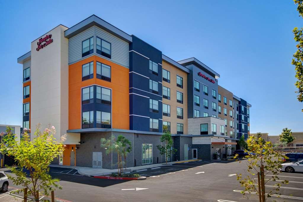 Hampton Inn & Suites Ontario Rancho Cucamonga Luaran gambar