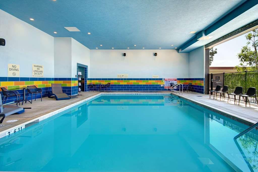 Hampton Inn & Suites Ontario Rancho Cucamonga Kemudahan gambar