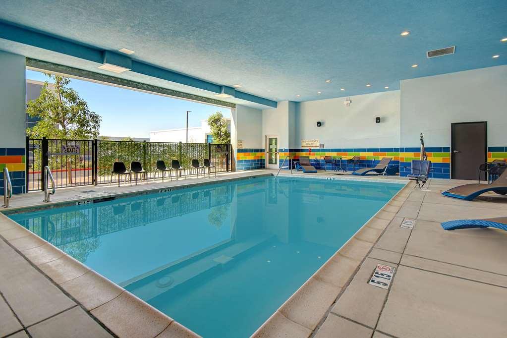 Hampton Inn & Suites Ontario Rancho Cucamonga Kemudahan gambar